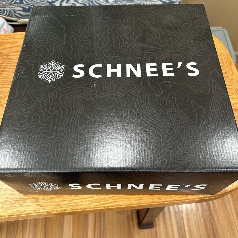Schnee's Beartooth 200g Hiking Boots - Picture 10 of 13